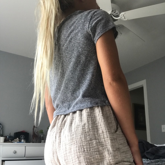 Basic Cropped T - Picture 2 of 3